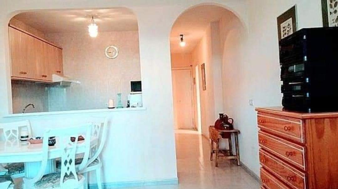 Apartment En Mijas Con Terraza, Capacidad 5 Personas Con Piscina De Temporada