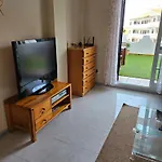 Apartamento En Mijas Con Terraza, Capacidad Para 5 Personas Con Piscina De Temporada