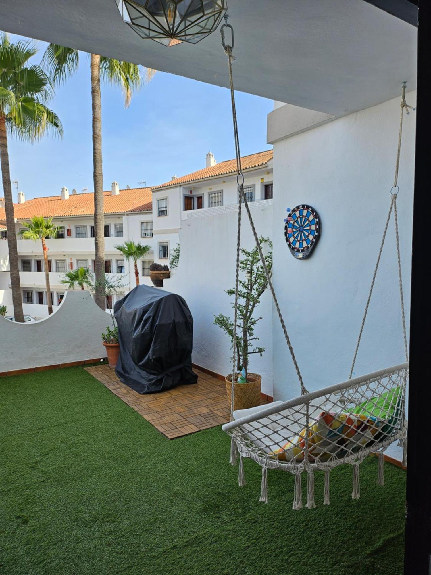 En Mijas Con Terraza, Capacidad 5 Personas Con Piscina De Temporada *